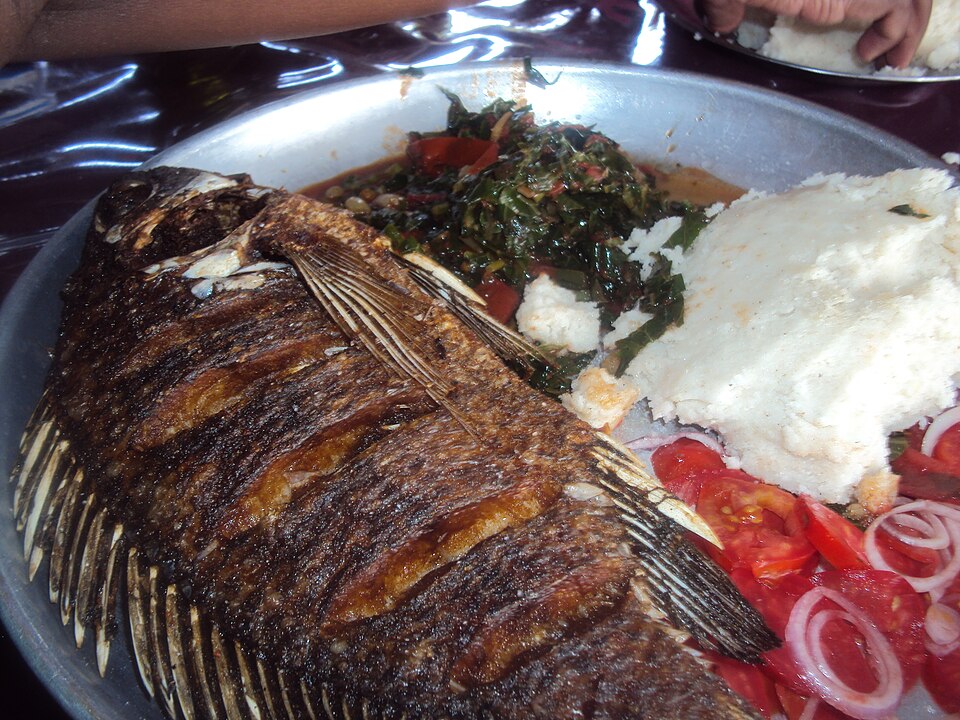 Ugali Samaki (Nusu)